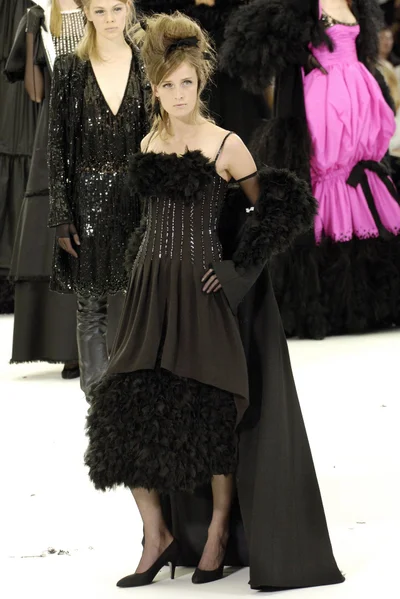 Look 19
